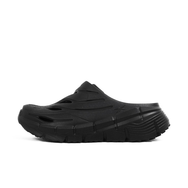 【REEBOK】Zig Clog ★Black★韓国発★大人気 REEBOK】Zig Clog ☆Black☆韓国発☆大人気