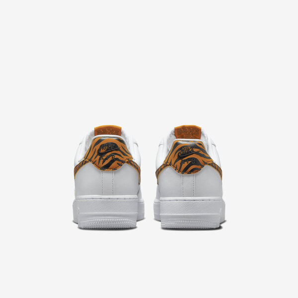 NIKE AIR FORCE 1 '07 LV8 COB WHT/SEAGLS 国内発送 51MXXTcLkuL._AC_SY300_QL30_.jpg