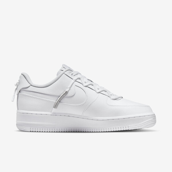 博客來-Nike Wmns Air Force 1 07 LX [DH4408-101] 女休閒鞋經典AF1 抽