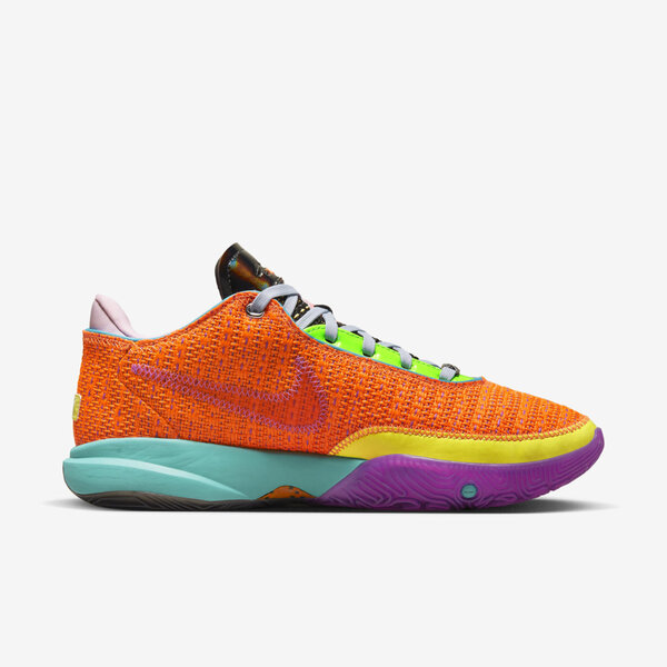 LeBron XX EP Basketball Shoes. Nike ID