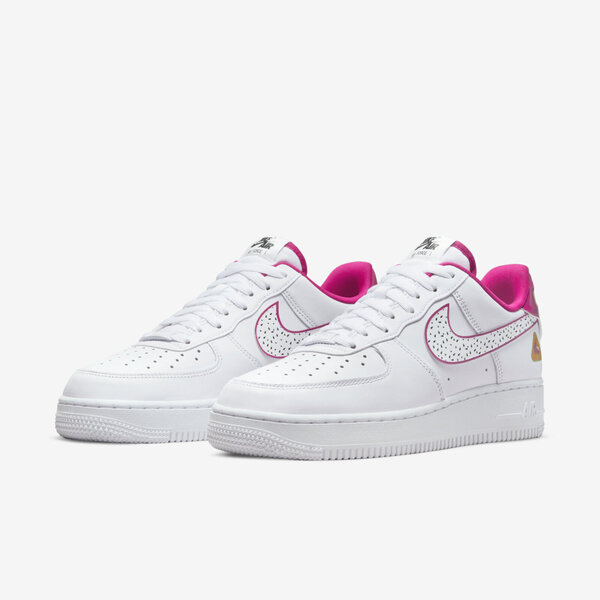 博客來-Nike Wmns Air Force 1 07 LX [DV3809-100] 女休閒鞋經典AF1