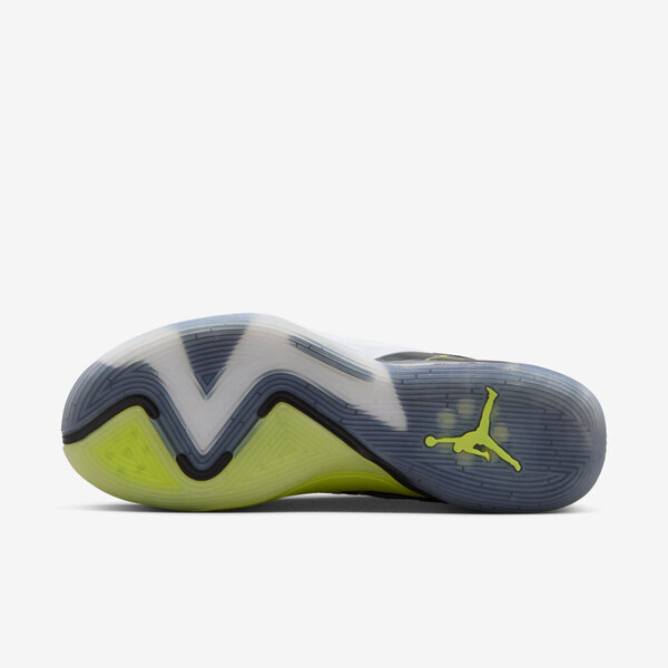 ◆正規品◆NIKE LUKA .77 PF BLACK ◆関税/送料込◆人気商品◆ Amazon | [ナイキ] ルカ .77 PF LUKA .77 PF ブラック/ベアリー