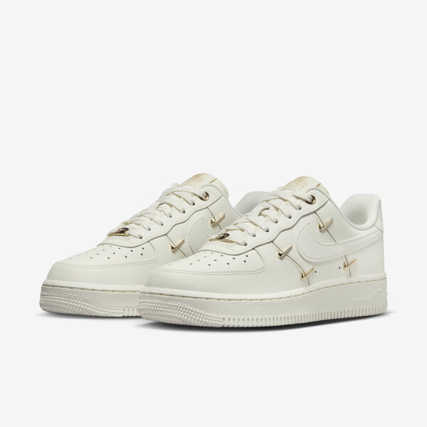 NIKE AIR FORCE 1 '07 LX FV3654-111 ホワイト 03.jpg