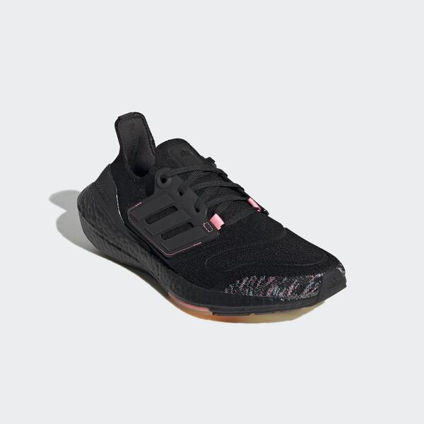 博客來-Adidas Ultraboost 22 W [GX5927] 女慢跑鞋運動路跑女性專屬