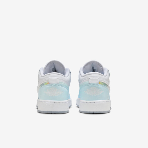 Nike Air Jordan 1 Low 水色 NIKE公式】エア ジョーダン 1 LOW SE メンズシューズ.オンラインストア