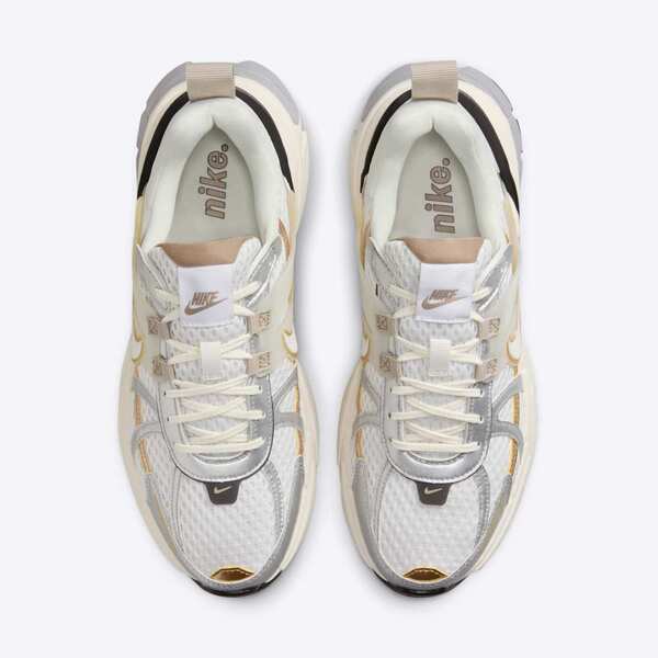 スニーカー Nike V2K Run Women Shoes HJ7245-100 Nike V2K Run Women's Shoes. Nike.com